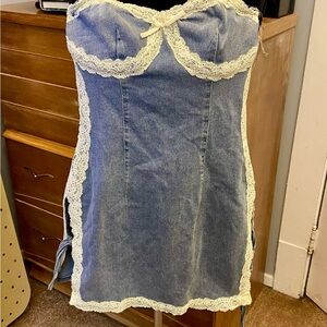NWT Fashion Nova Medium Blue Denim Corset Dress with Cream Lace